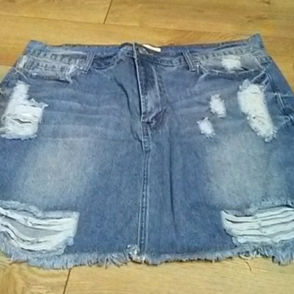 F21 skirt